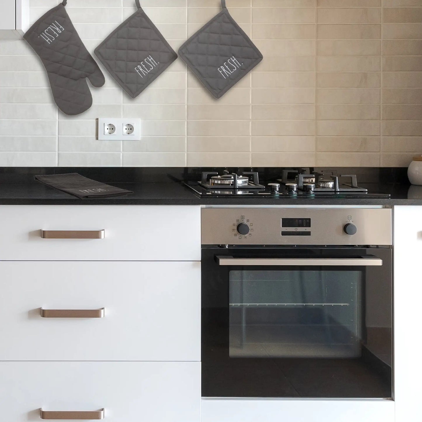 Fresh Kitchen Towel, Oven Mitt & Potholder Kitchen Set, Gray