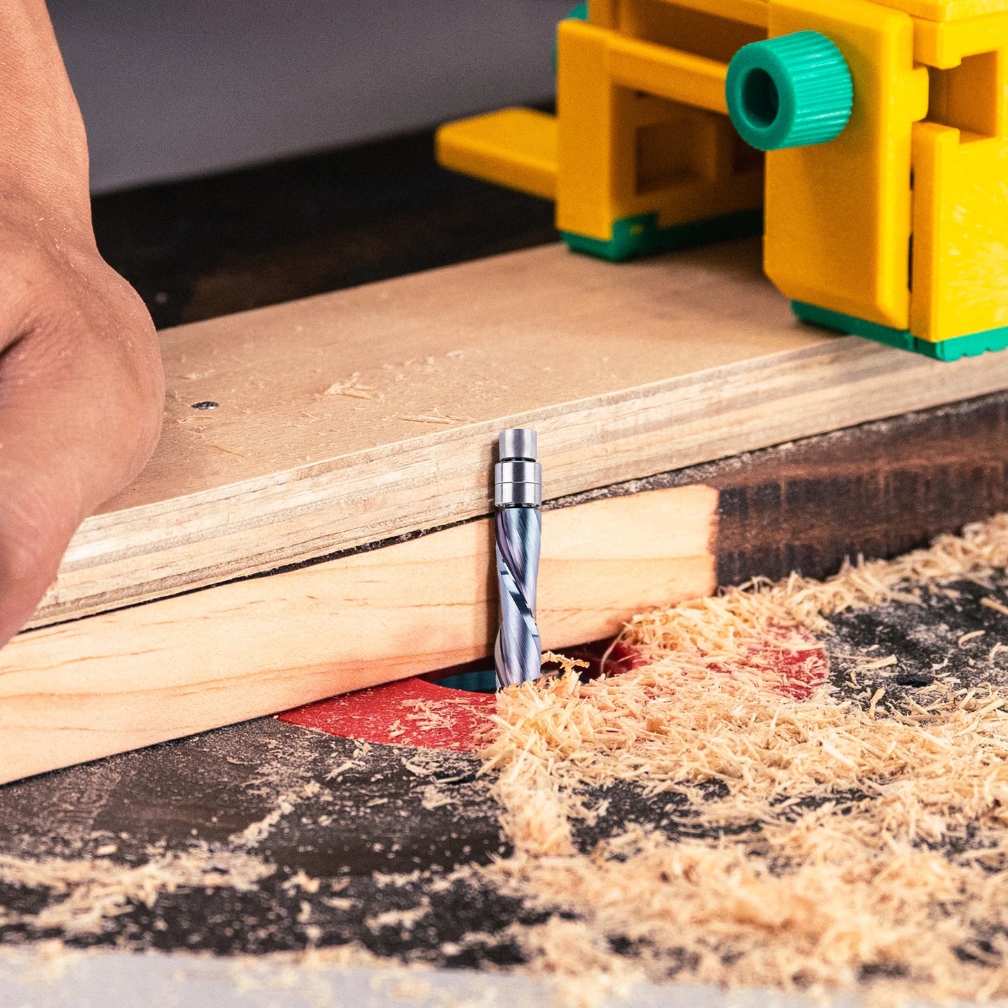 SpeTool 1pc Carbide TAC Coated Bearing Guided Spiral Flush Trim Router Bit 1/4inch Shank CNC UP&DOWN Cut Milling Cutter for Wood