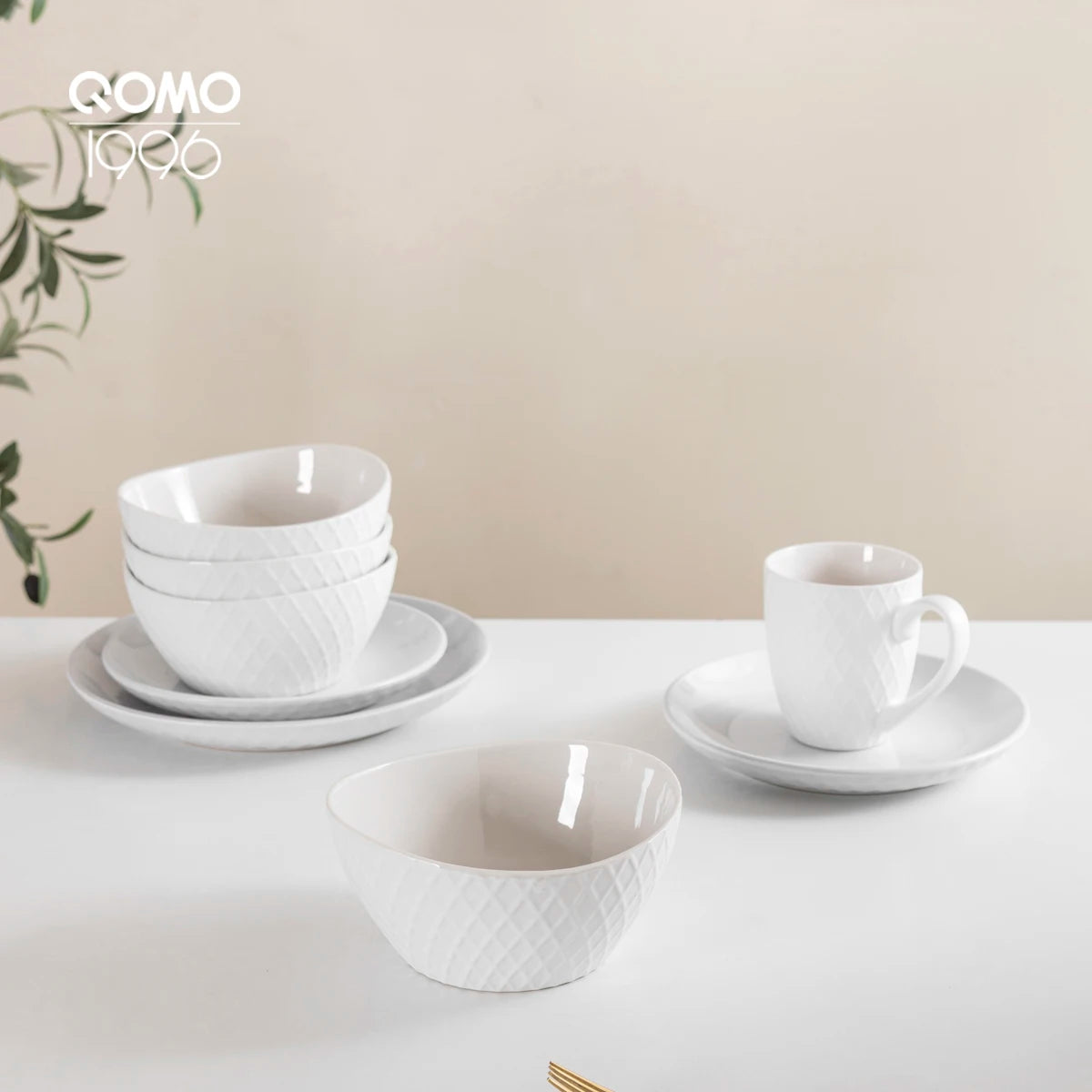 16 Piece Ceramic Dinner Tableware Set，Service for 4,Simple Style